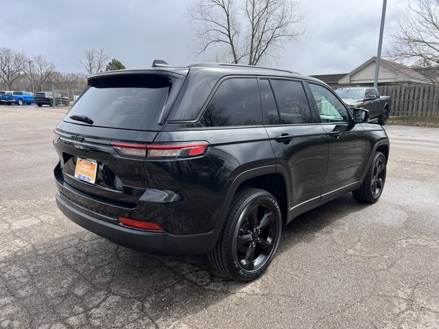 used 2024 Jeep Grand Cherokee car, priced at $35,906