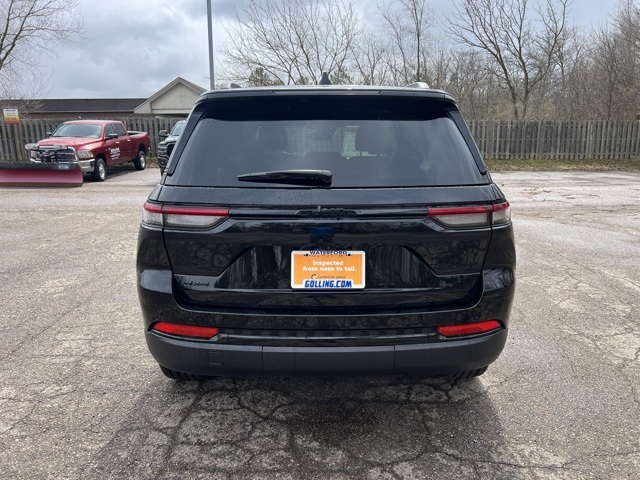used 2024 Jeep Grand Cherokee car, priced at $35,906
