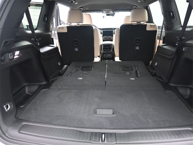 new 2025 Jeep Grand Cherokee L car, priced at $42,615