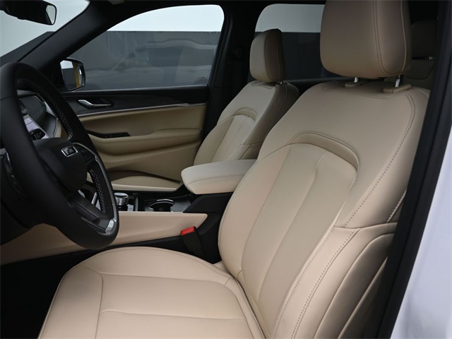 new 2025 Jeep Grand Cherokee L car, priced at $42,615