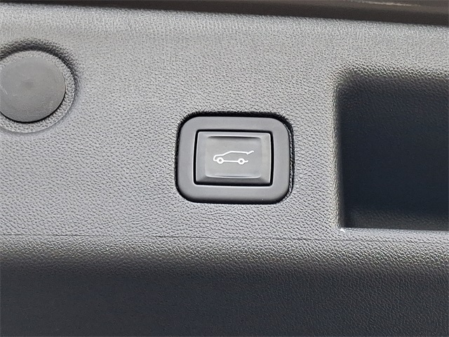 used 2023 Chevrolet Equinox car, priced at $24,550