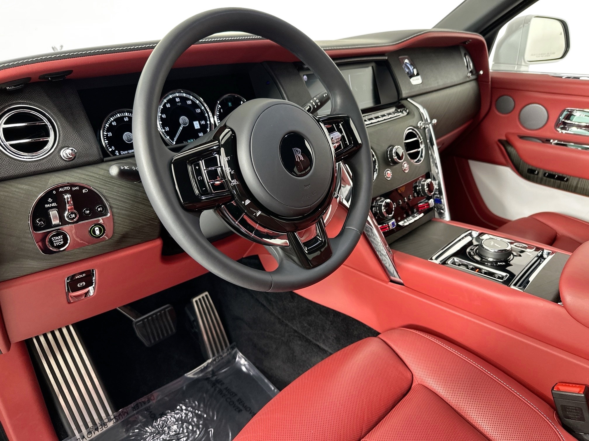 used 2022 Rolls-Royce Cullinan car, priced at $294,998