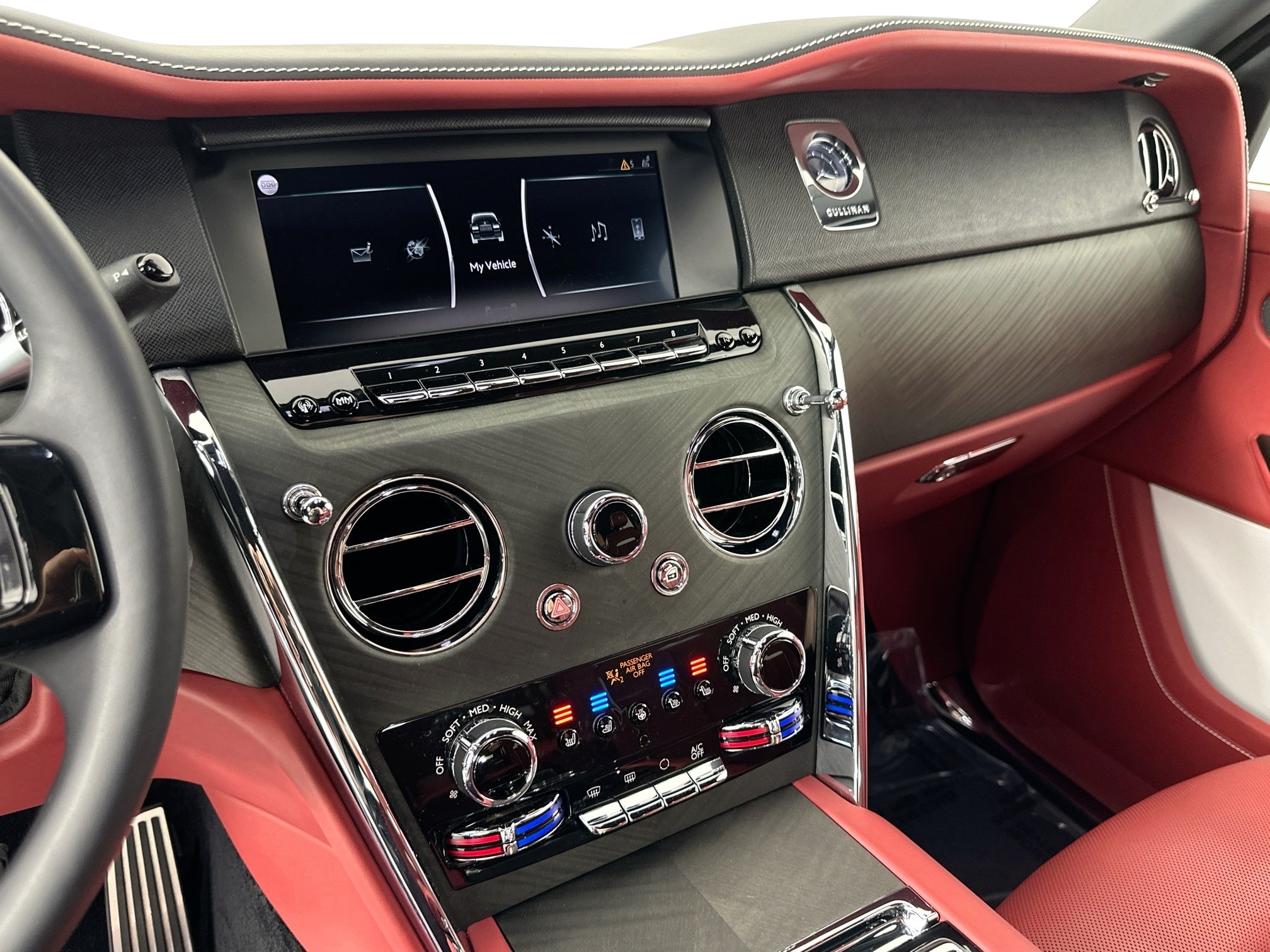 used 2022 Rolls-Royce Cullinan car, priced at $294,998