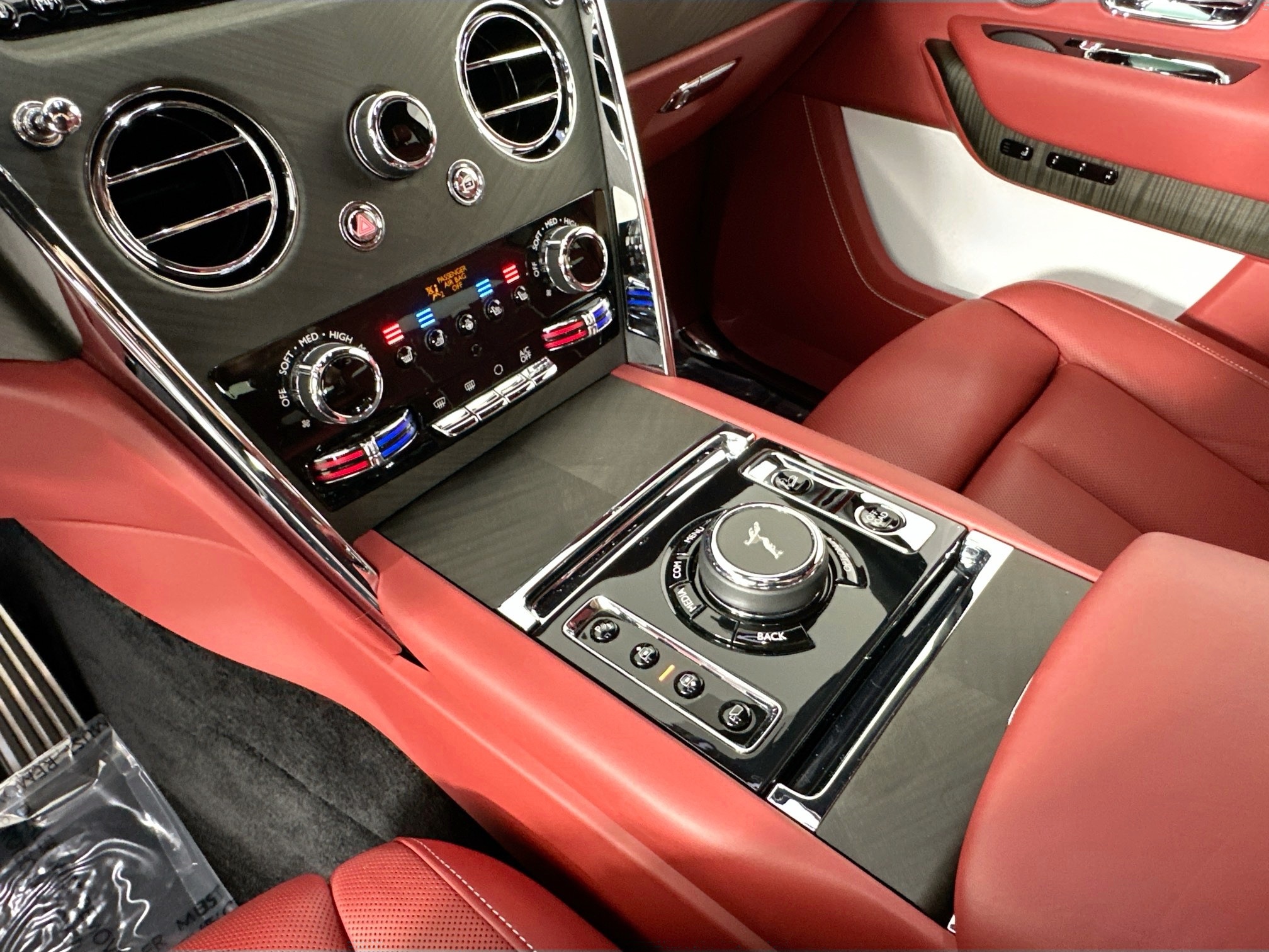 used 2022 Rolls-Royce Cullinan car, priced at $294,998