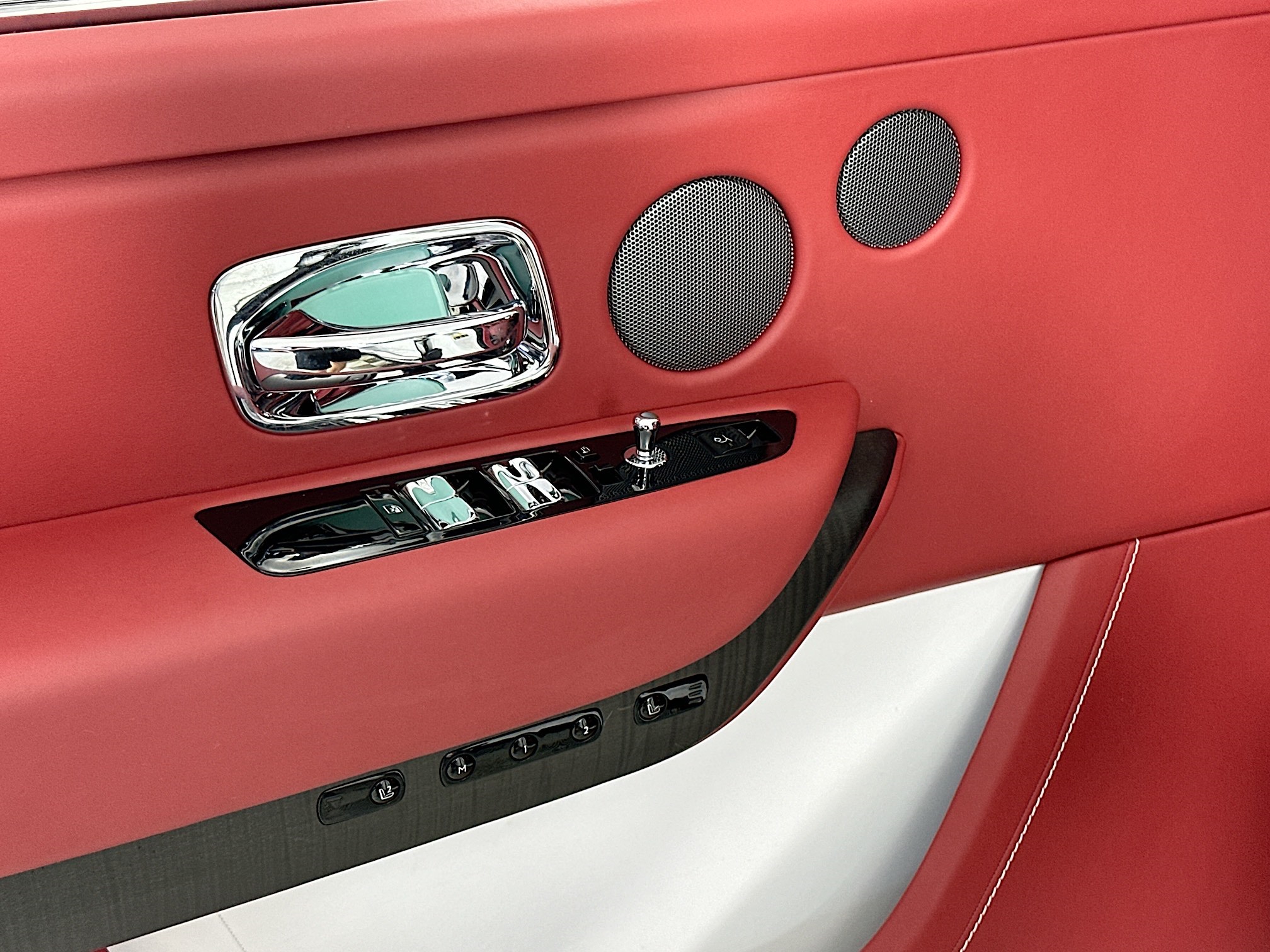 used 2022 Rolls-Royce Cullinan car, priced at $294,998