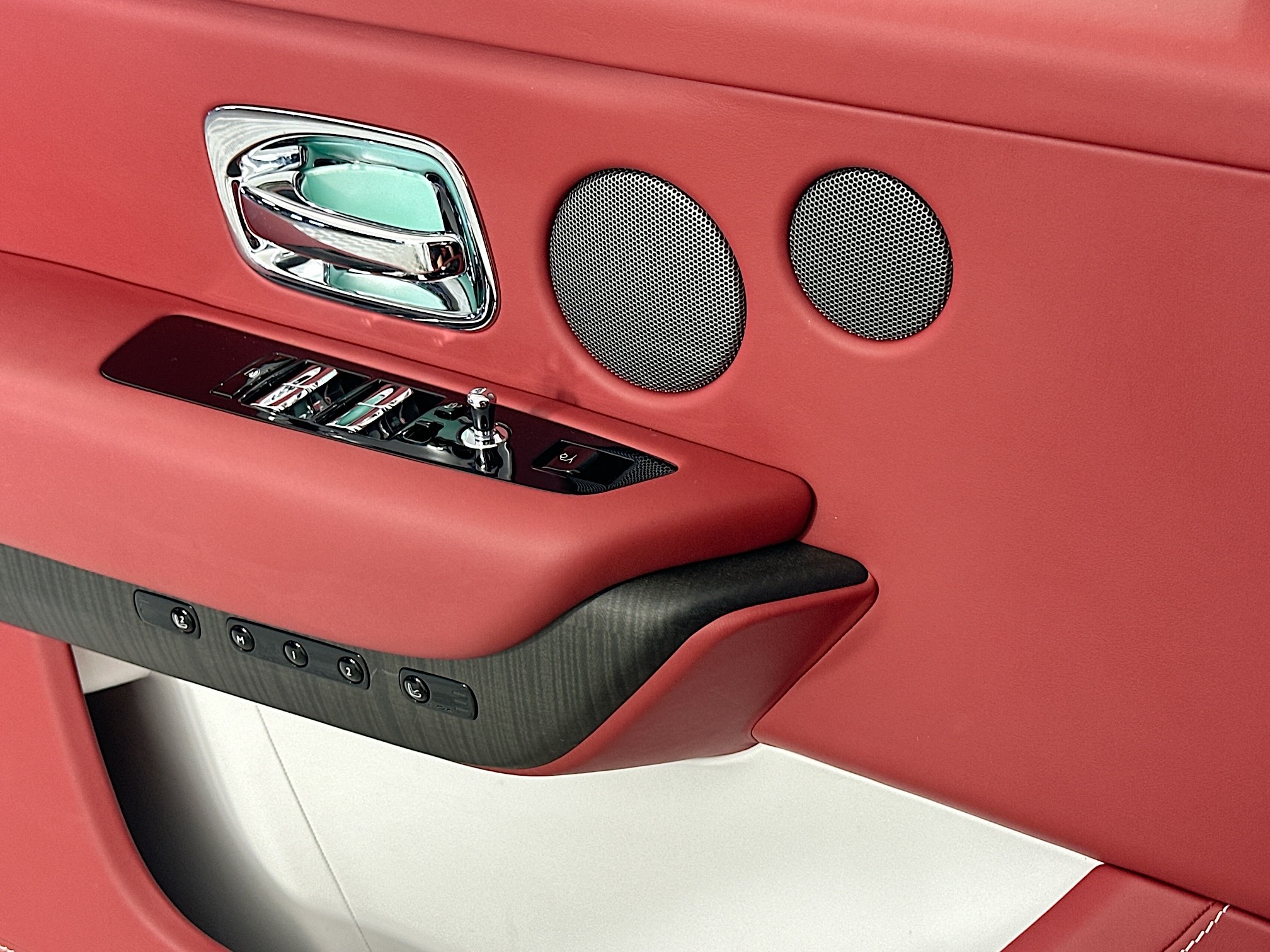 used 2022 Rolls-Royce Cullinan car, priced at $294,998