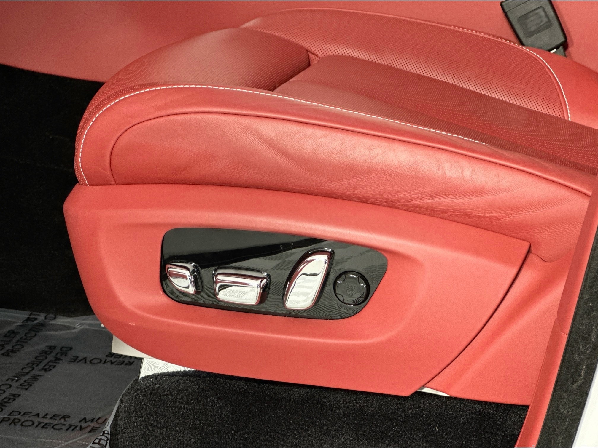 used 2022 Rolls-Royce Cullinan car, priced at $294,998