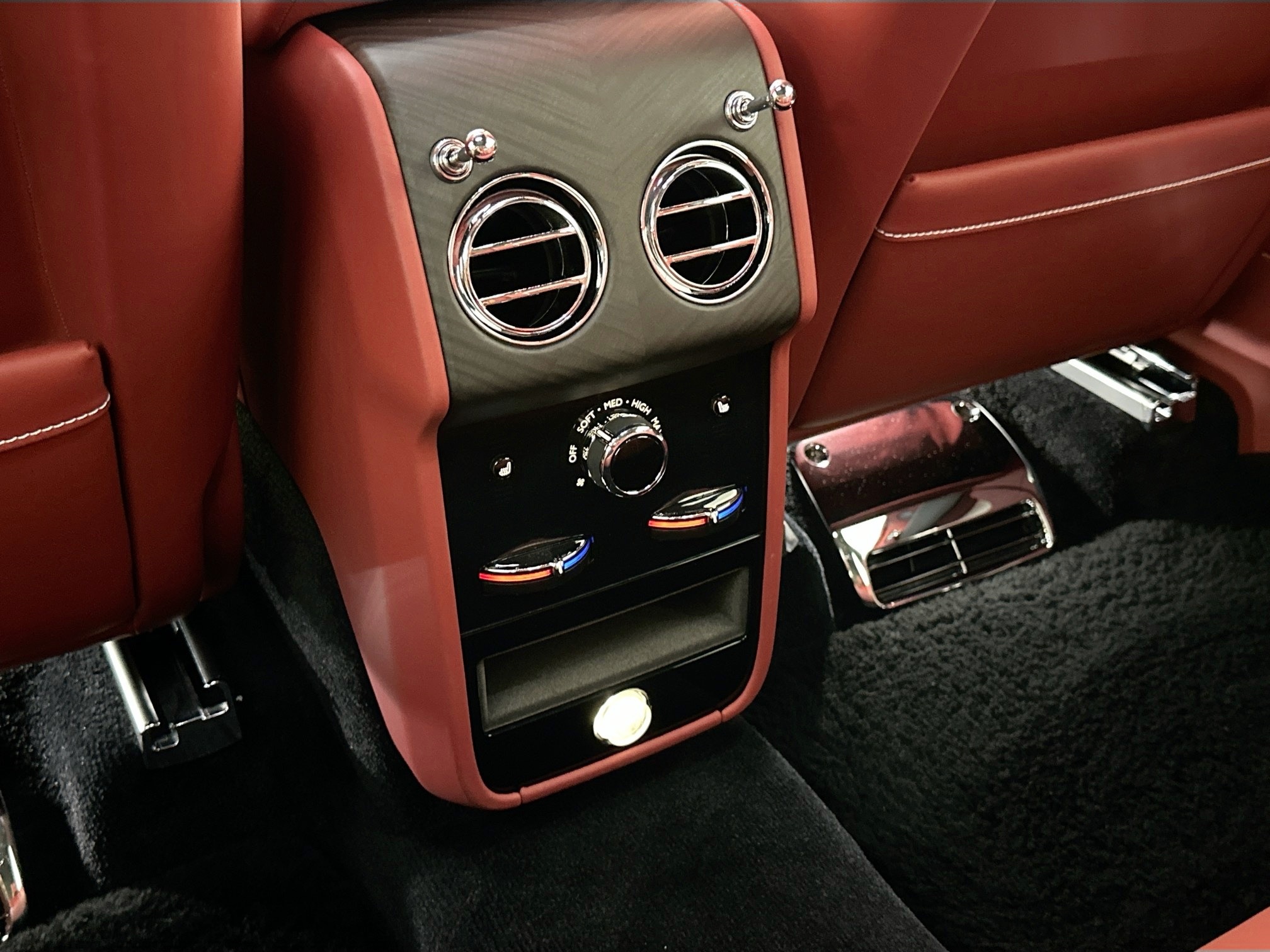 used 2022 Rolls-Royce Cullinan car, priced at $294,998