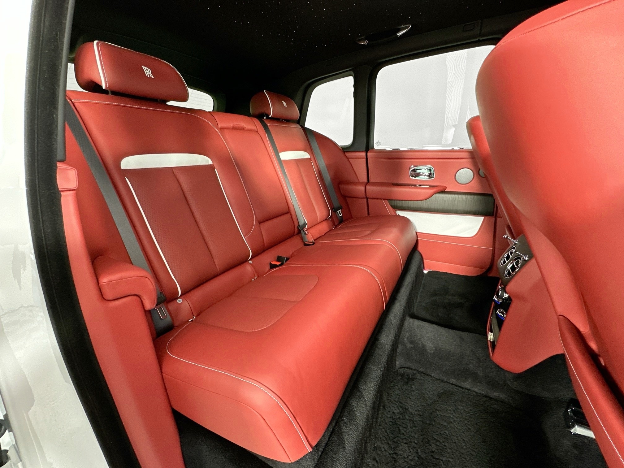 used 2022 Rolls-Royce Cullinan car, priced at $294,998