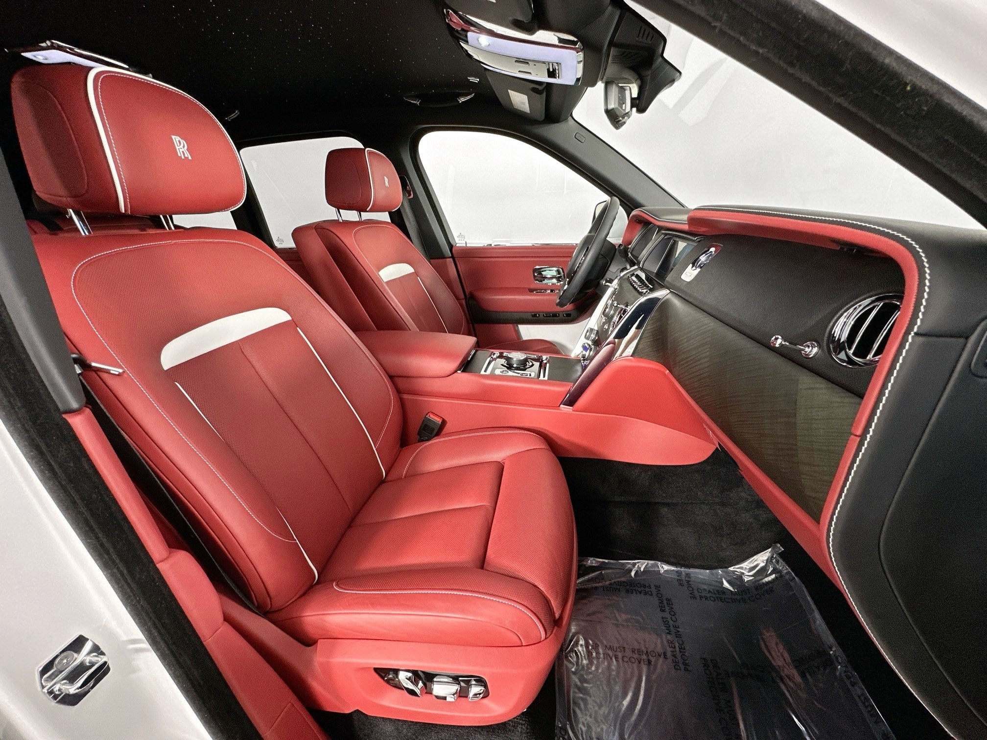 used 2022 Rolls-Royce Cullinan car, priced at $294,998