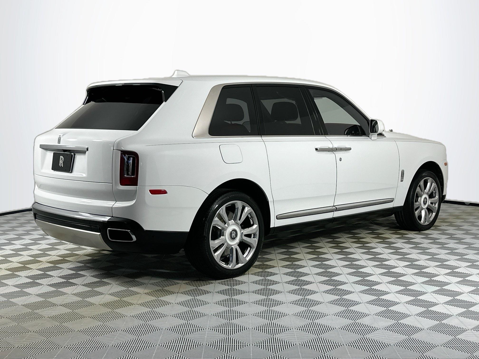 used 2022 Rolls-Royce Cullinan car, priced at $294,998