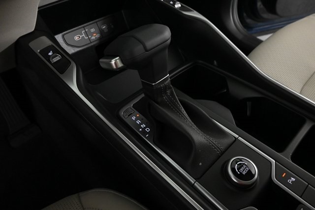 new 2025 Kia Sorento car, priced at $34,178