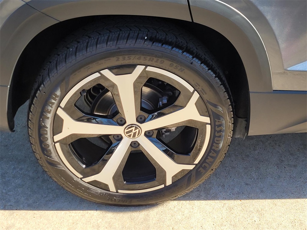 used 2025 Volkswagen Taos car, priced at $30,492