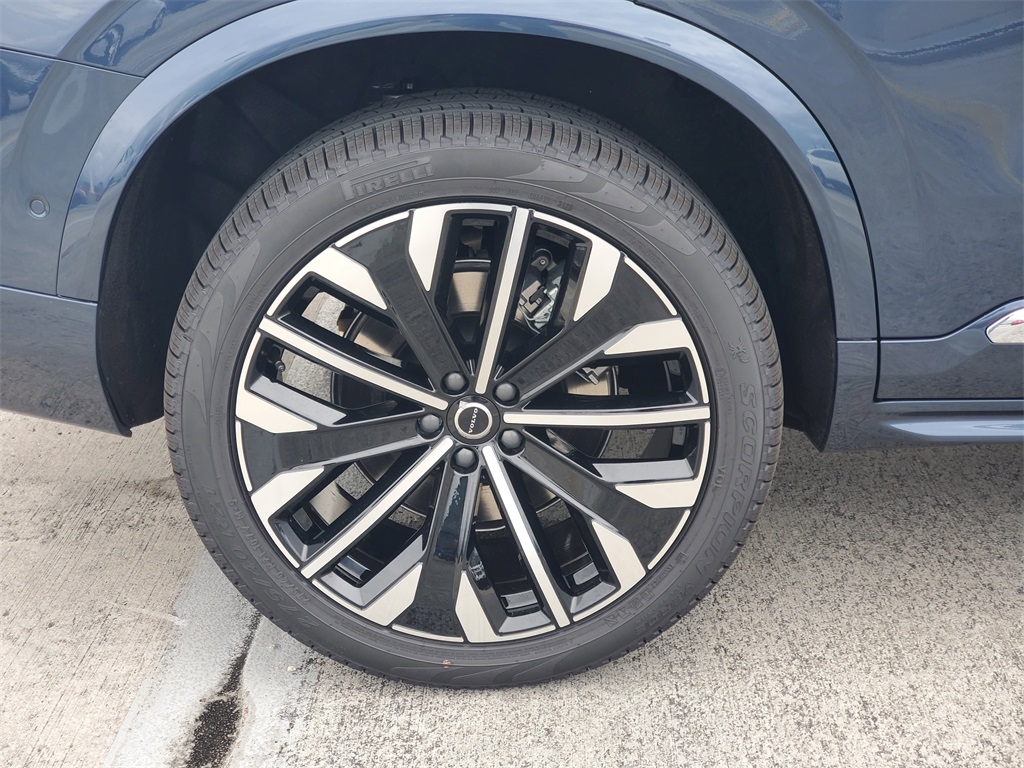new 2026 Volvo XC90 car, priced at $68,325