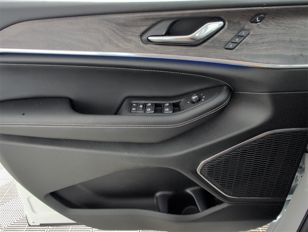 new 2025 Jeep Grand Cherokee L car, priced at $56,275