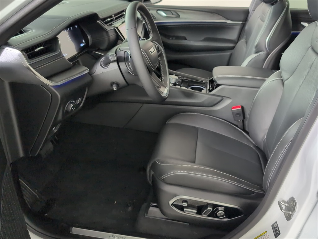 new 2025 Jeep Grand Cherokee L car, priced at $56,275