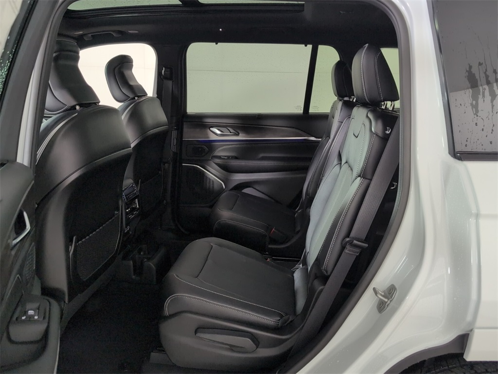 new 2025 Jeep Grand Cherokee L car, priced at $56,275