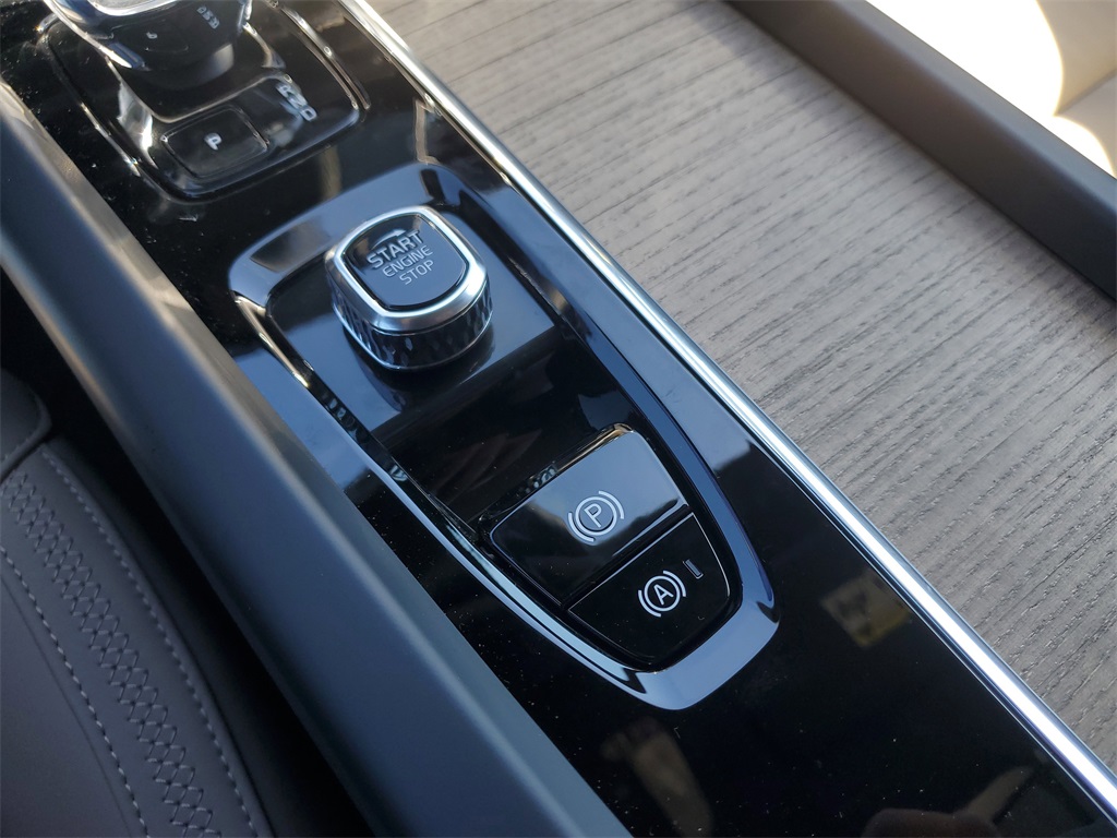 new 2026 Volvo XC60 car, priced at $55,475