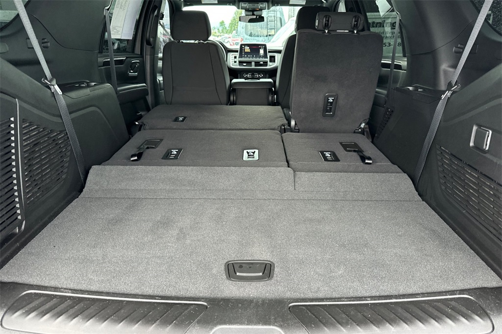 used 2024 GMC Yukon car, priced at $56,904