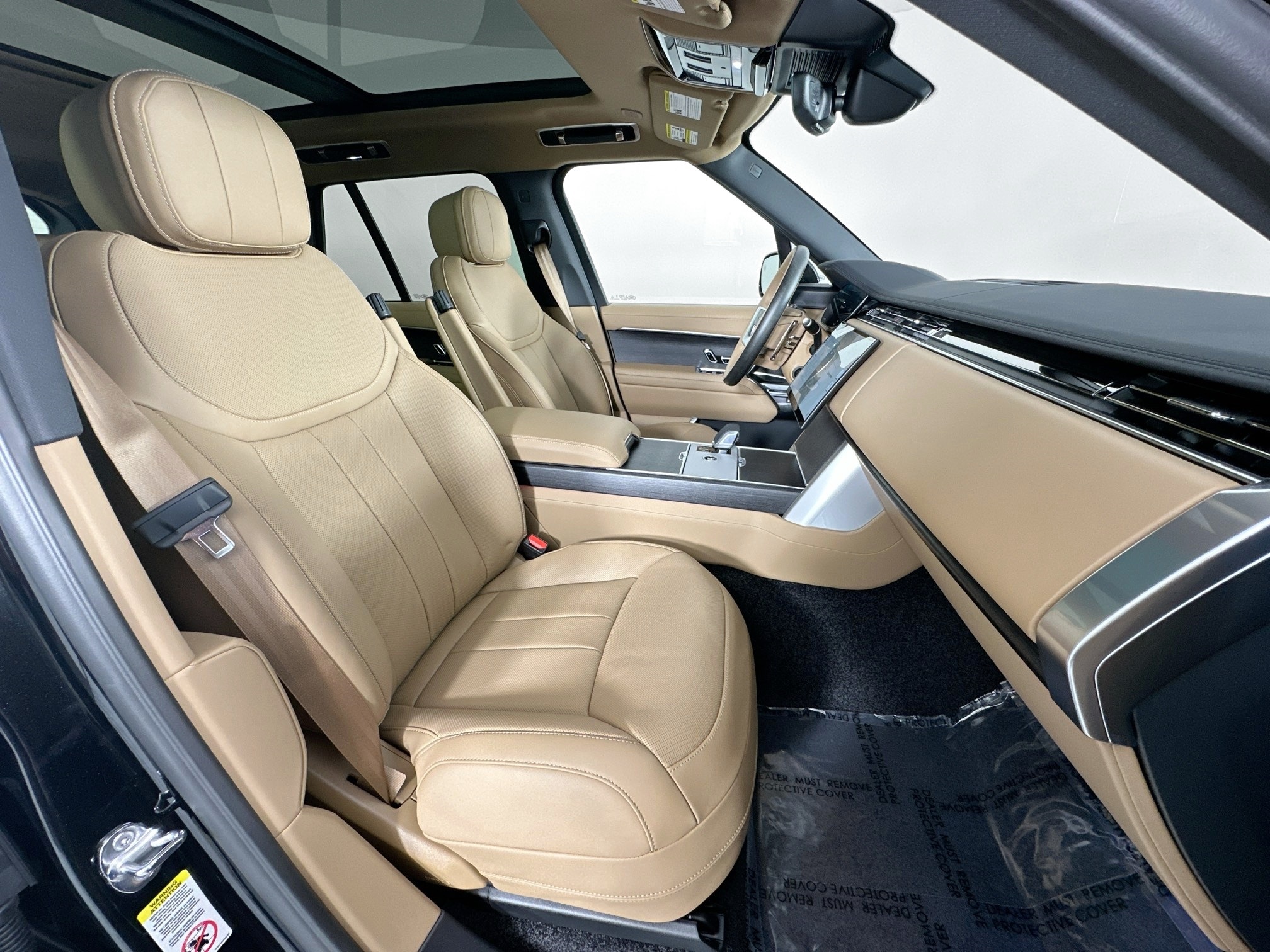 new 2025 Land Rover Range Rover car, priced at $121,330