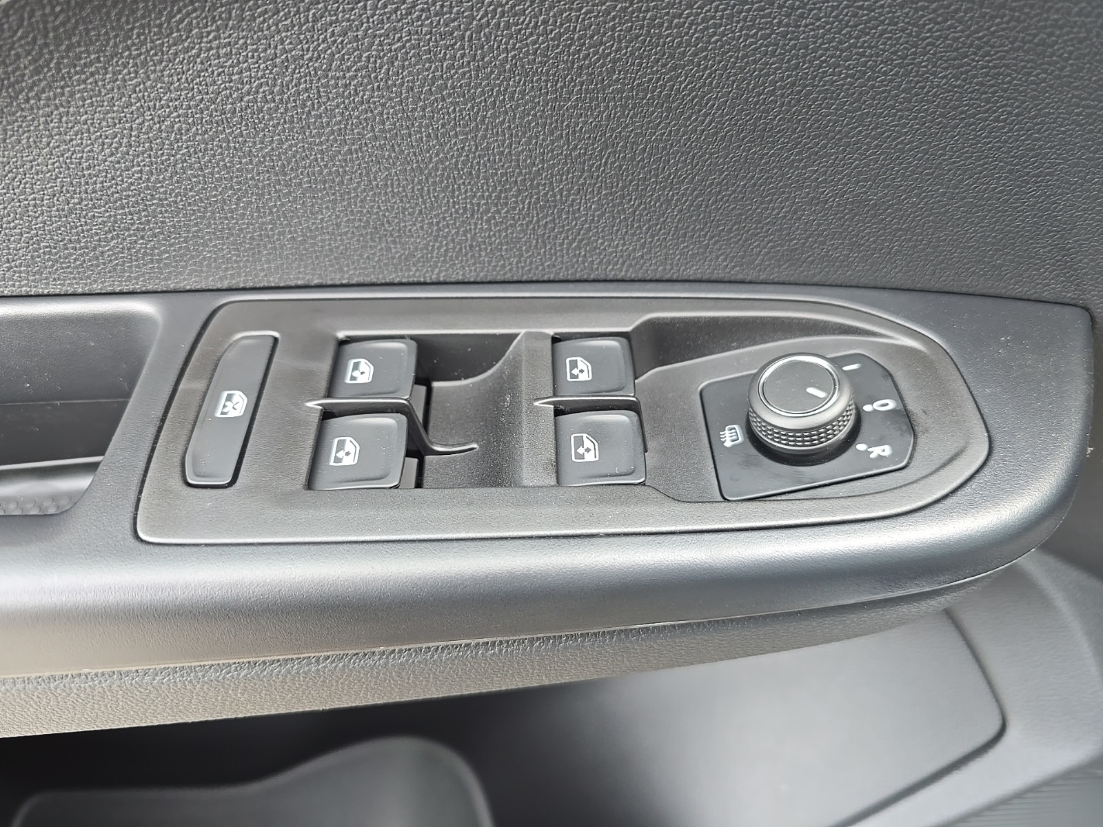 new 2025 Volkswagen Taos car, priced at $27,800