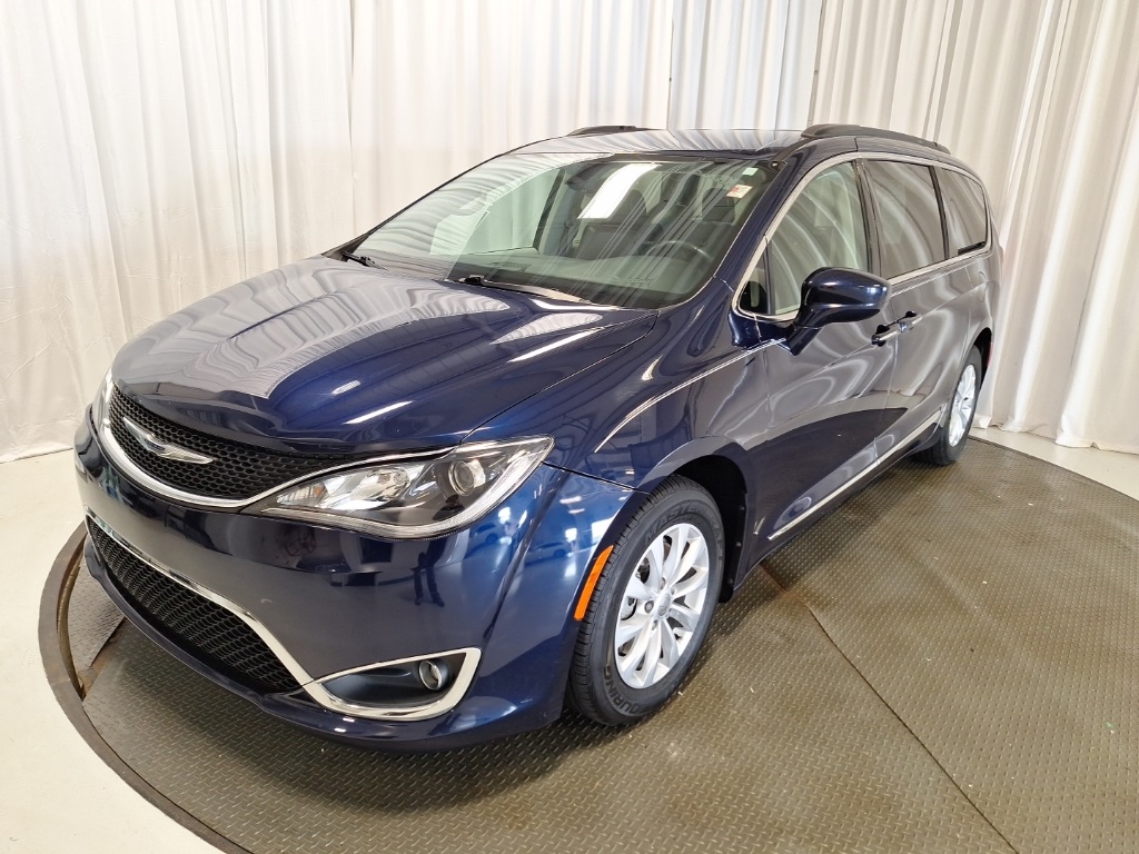 used 2017 Chrysler Pacifica car, priced at $11,333
