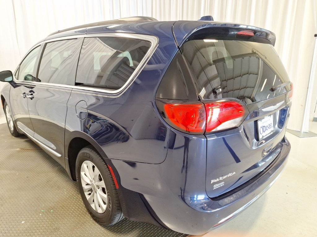 used 2017 Chrysler Pacifica car, priced at $11,333