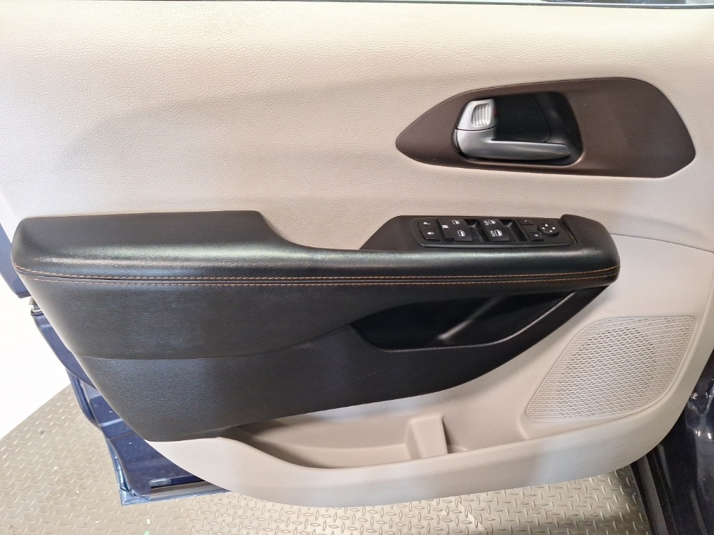 used 2017 Chrysler Pacifica car, priced at $11,333