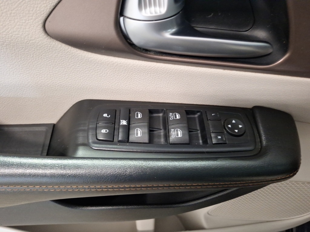 used 2017 Chrysler Pacifica car, priced at $11,333