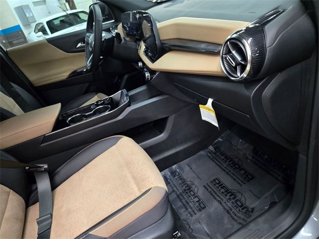 used 2025 Chevrolet Equinox car, priced at $31,511