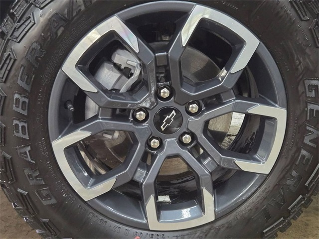 used 2025 Chevrolet Equinox car, priced at $31,511