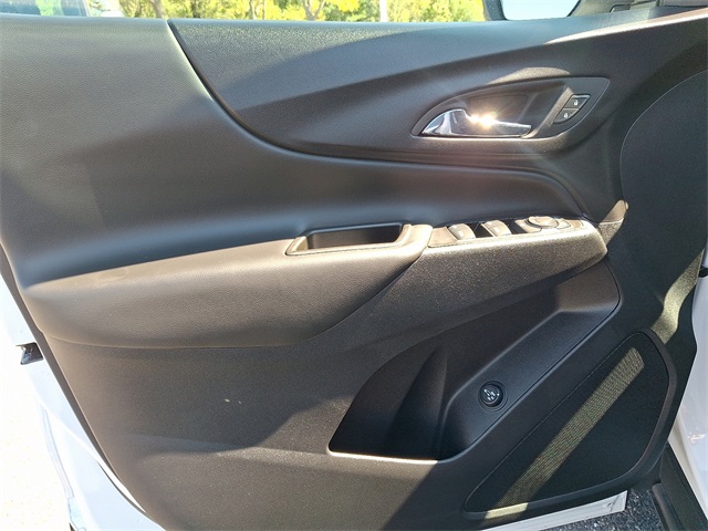 used 2022 Chevrolet Equinox car, priced at $22,950