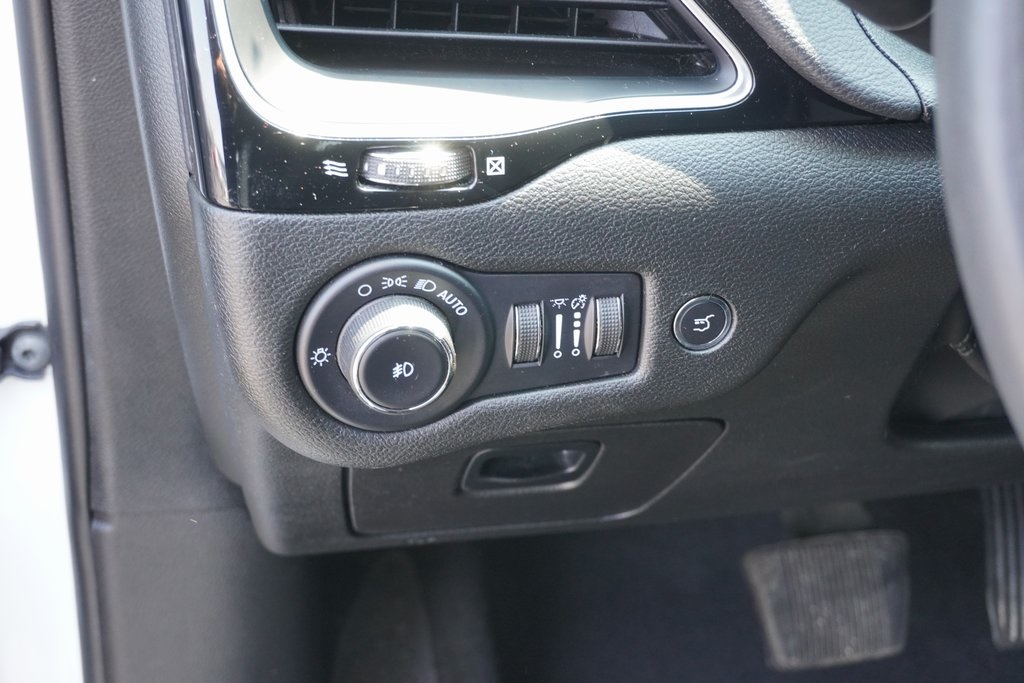 used 2023 Jeep Cherokee car, priced at $23,000