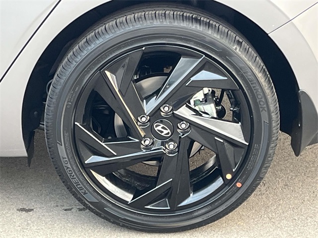 new 2026 Hyundai Elantra Hybrid car, priced at $28,590