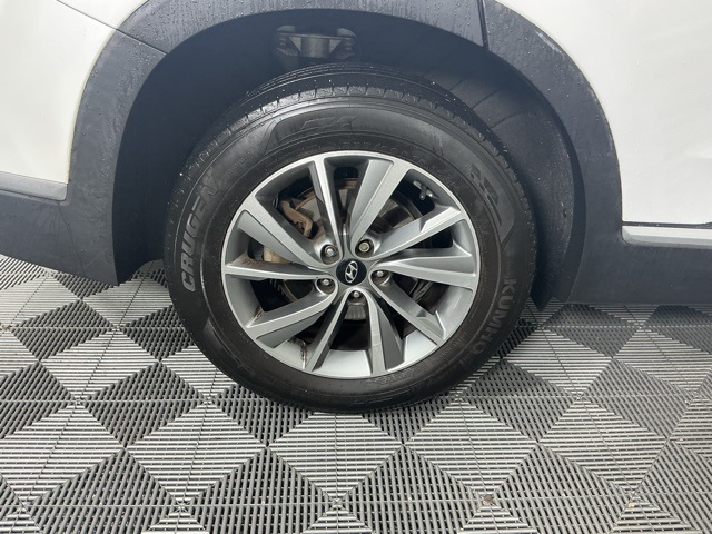 used 2020 Hyundai Santa Fe car, priced at $15,977