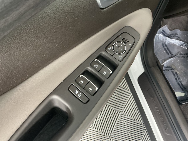 used 2020 Hyundai Santa Fe car, priced at $15,977