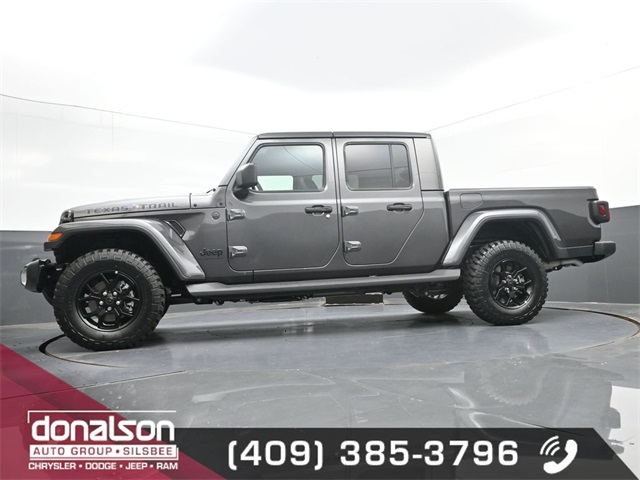 new 2025 Jeep Gladiator car, priced at $43,144