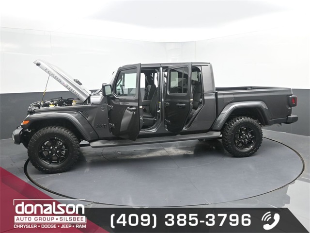 new 2025 Jeep Gladiator car, priced at $43,144