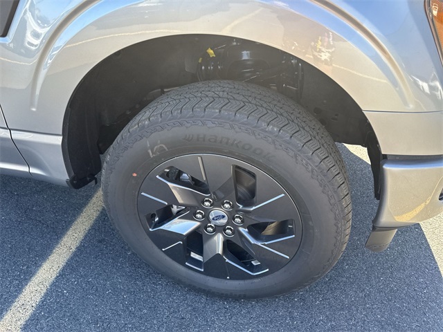 new 2025 Ford F-150 car, priced at $52,383