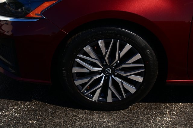 used 2023 Nissan Altima car, priced at $22,000