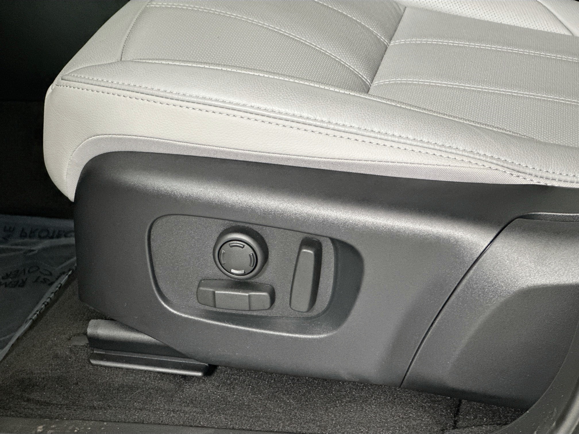 new 2026 Land Rover Range Rover Evoque car, priced at $58,490