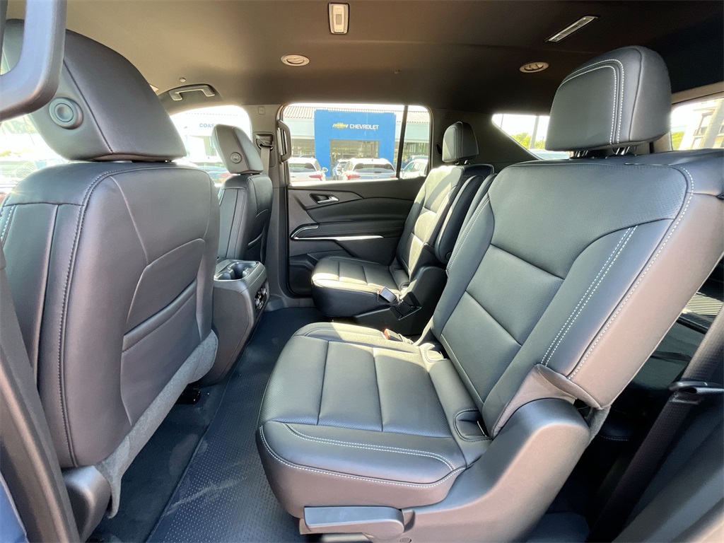 new 2025 Chevrolet Traverse car, priced at $43,745