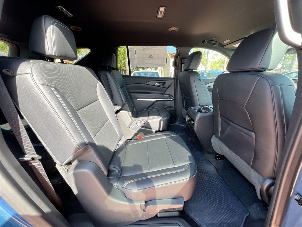 new 2025 Chevrolet Traverse car, priced at $43,745