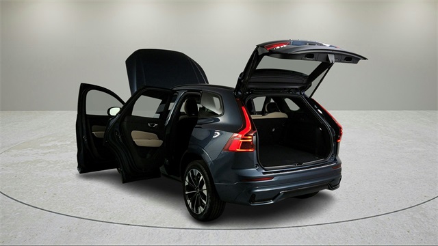 new 2026 Volvo XC60 Plug-In Hybrid car, priced at $69,285