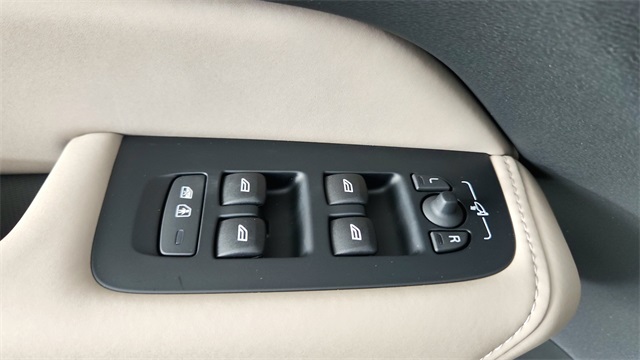 new 2026 Volvo XC60 Plug-In Hybrid car, priced at $69,285