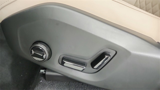 new 2026 Volvo XC60 Plug-In Hybrid car, priced at $69,285