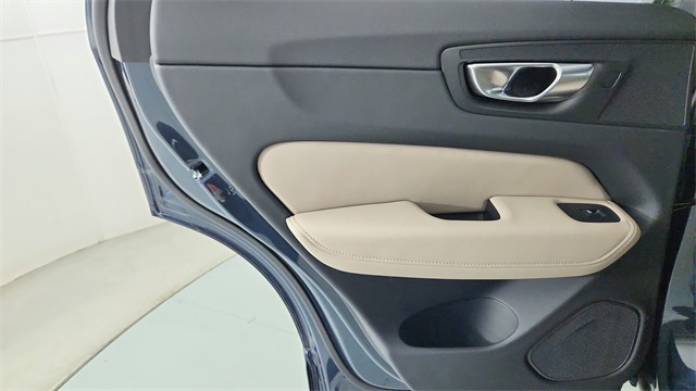 new 2026 Volvo XC60 Plug-In Hybrid car, priced at $69,285