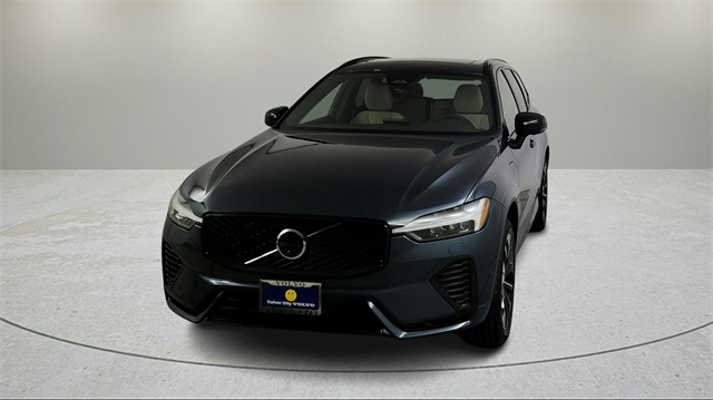 new 2026 Volvo XC60 Plug-In Hybrid car, priced at $69,285