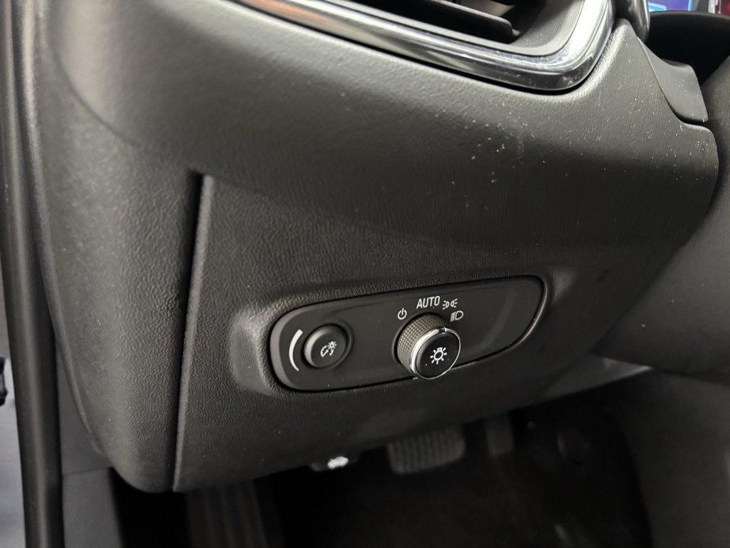 used 2022 Chevrolet Equinox car, priced at $18,500