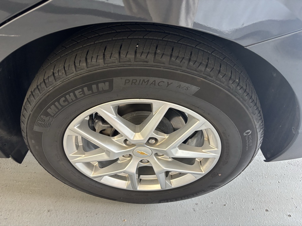 used 2022 Chevrolet Equinox car, priced at $18,500